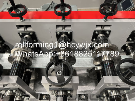 Cold 3phases Metal Stud Dan Track Roll Forming Machine Dengan Tracking Cut Off