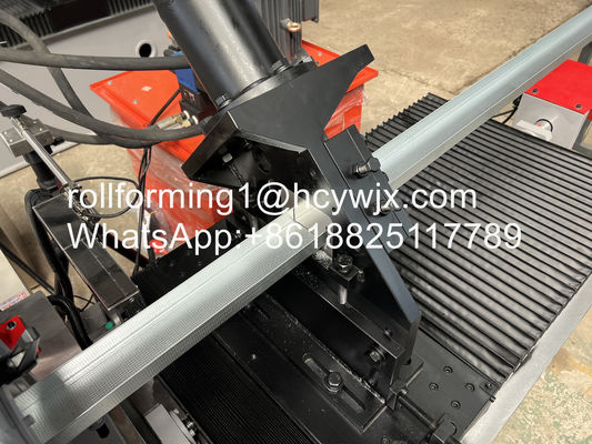 Gabungan U Channel C Stud Roll Forming Machine Servo Tracking Cut