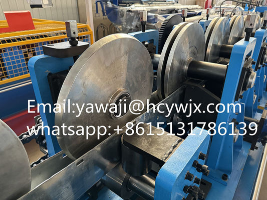 Hydraulic Cutting Galvanized Steel OMEGA Purlin Roll Forming Machine Dengan CE